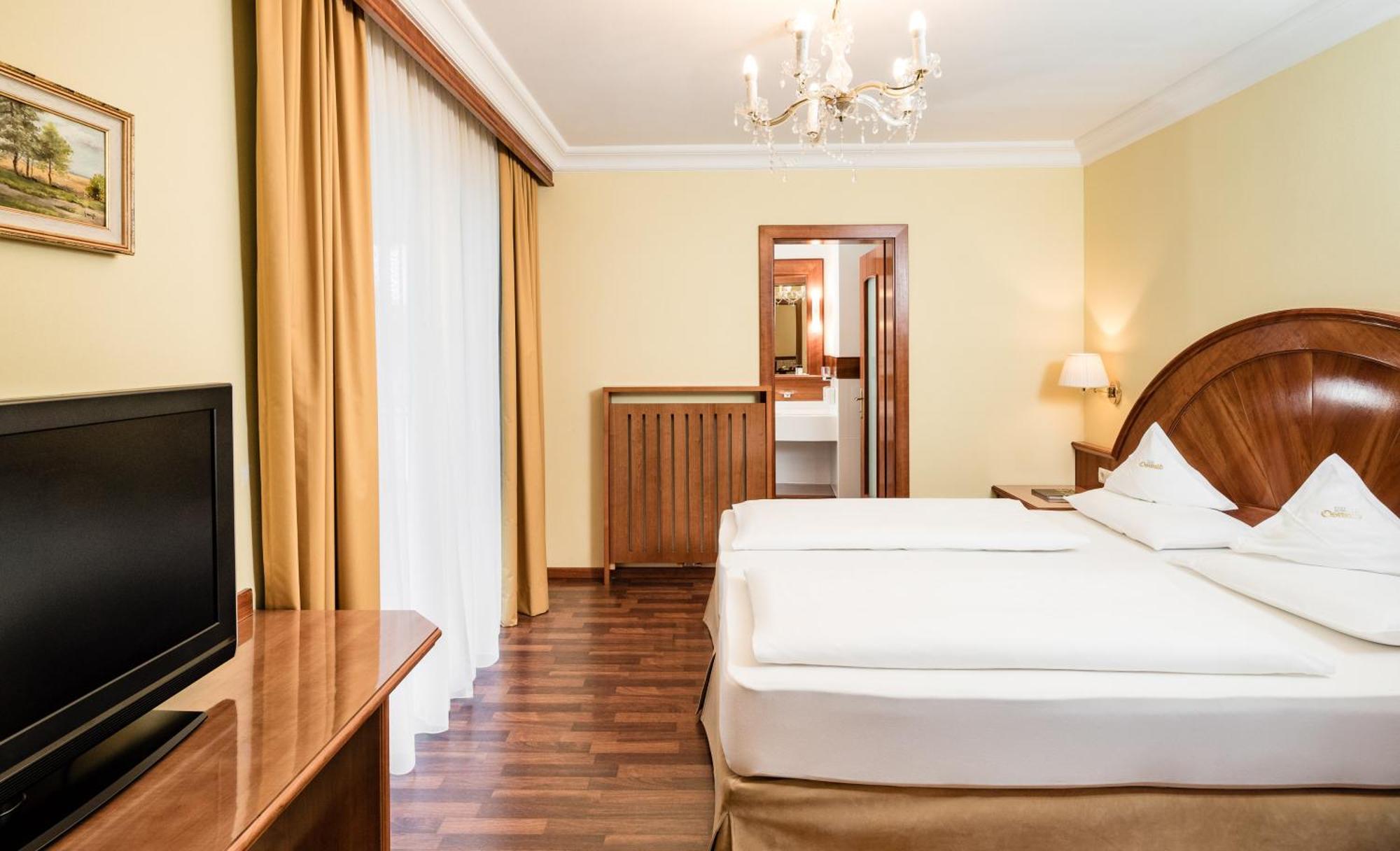Hotel Oswald เซลวาดีวัลการ์เดนา ภายนอก รูปภาพ