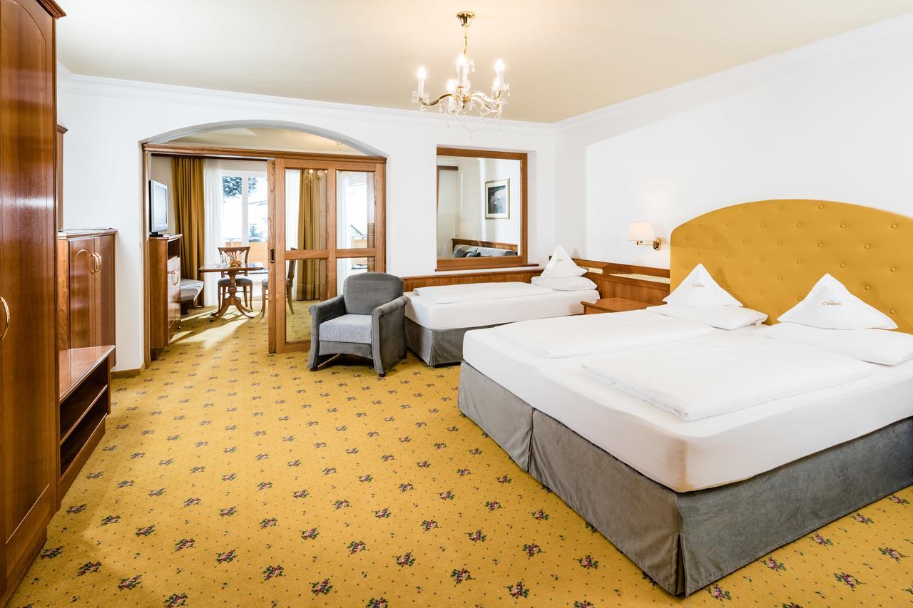 Hotel Oswald เซลวาดีวัลการ์เดนา ภายนอก รูปภาพ