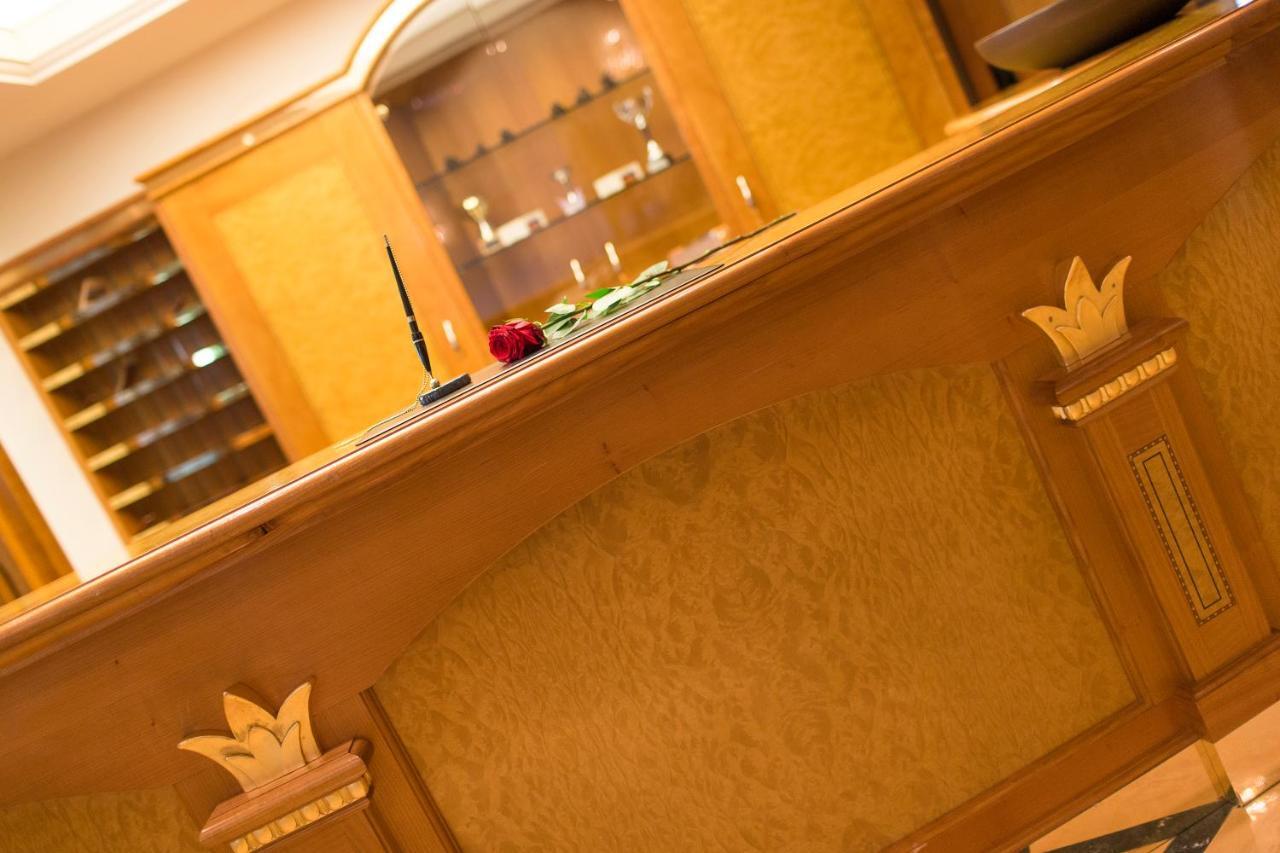 Hotel Oswald เซลวาดีวัลการ์เดนา ภายนอก รูปภาพ